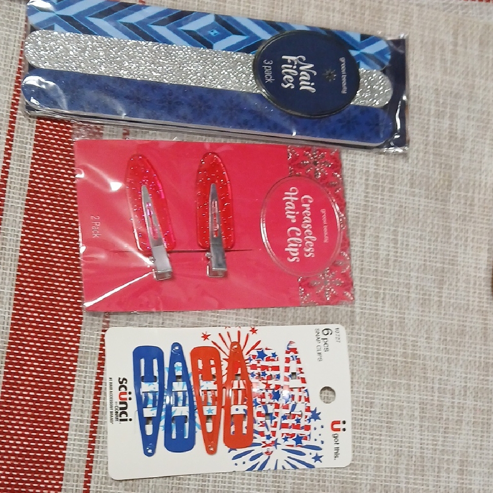 Scunci Red and Blue Hair Styling Tools